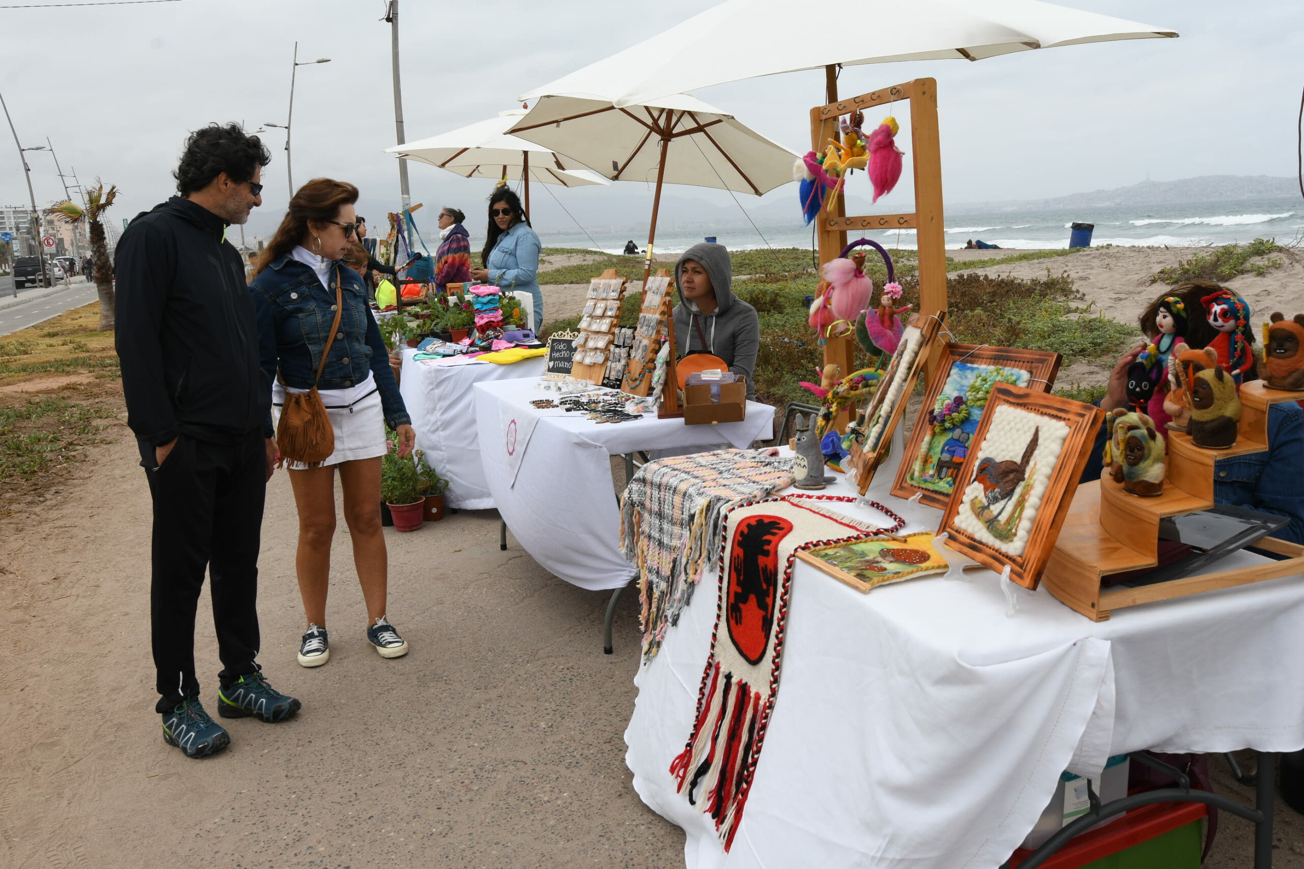 Al costado de El Faro Monumental: Invitan a visitar Feria de Mujeres Jefas de Hogar