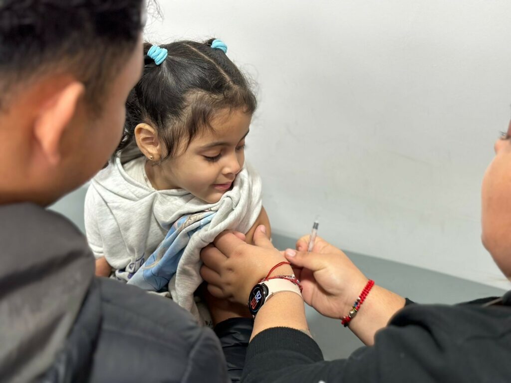 Refuerzan la vacunación de los niños y niñas contra la Influenza