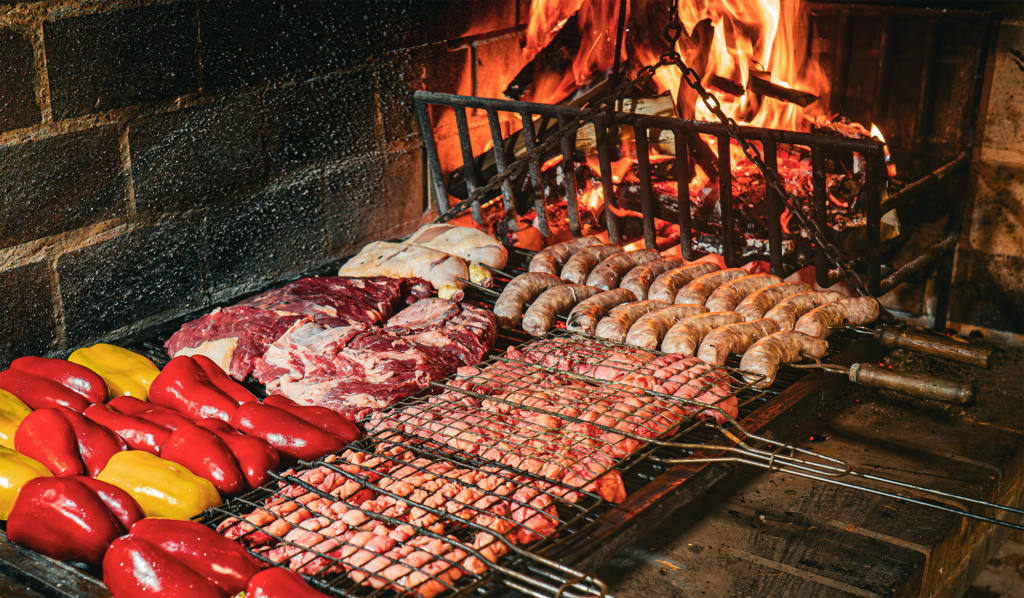 ¡Ojo durante las Fiesta Patrias!: Conoce los alimentos que pueden provocar cánceres digestivos