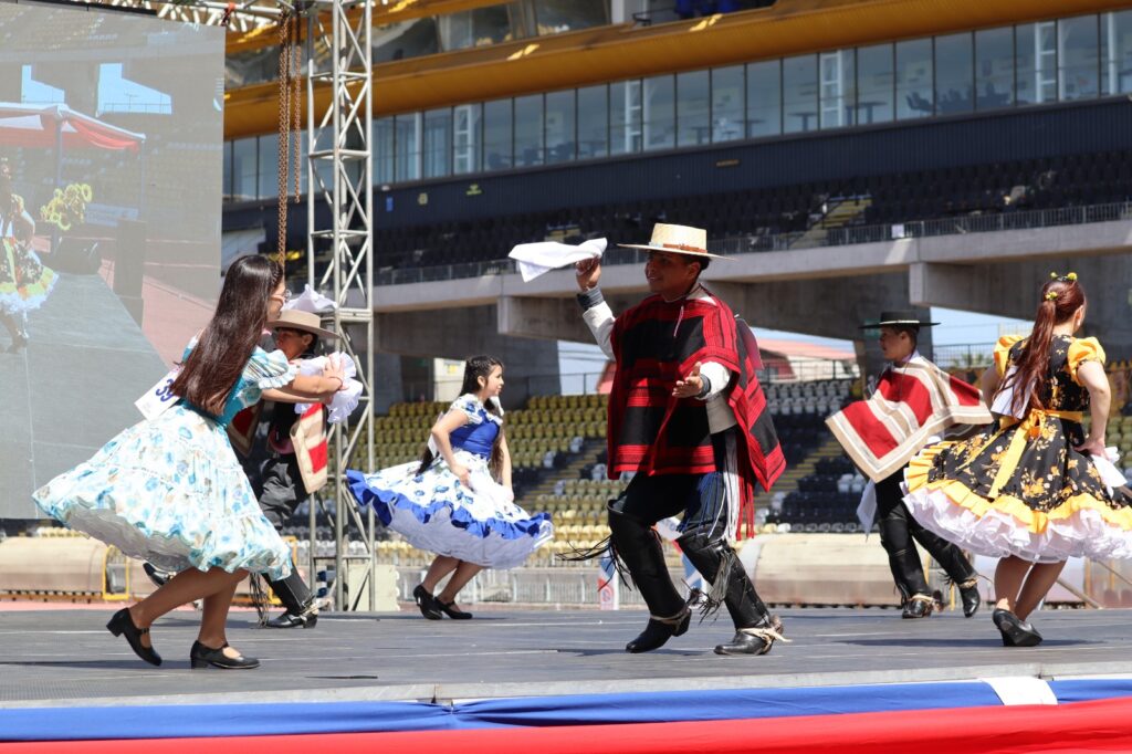 Territorial de cueca convocó a más de ochocientos escolares de Andacollo y Coquimbo