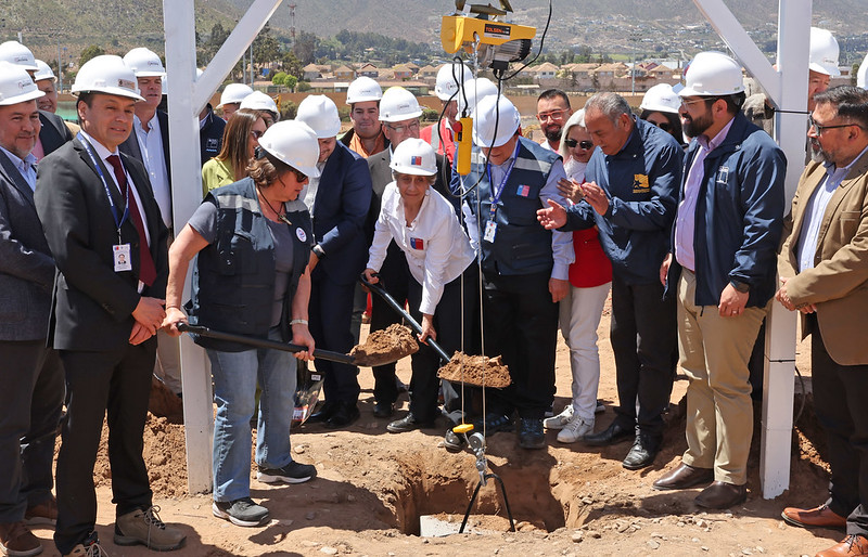 Colocan primera piedra del Hospital de La Serena: Se invertirán USD$ 278 millones