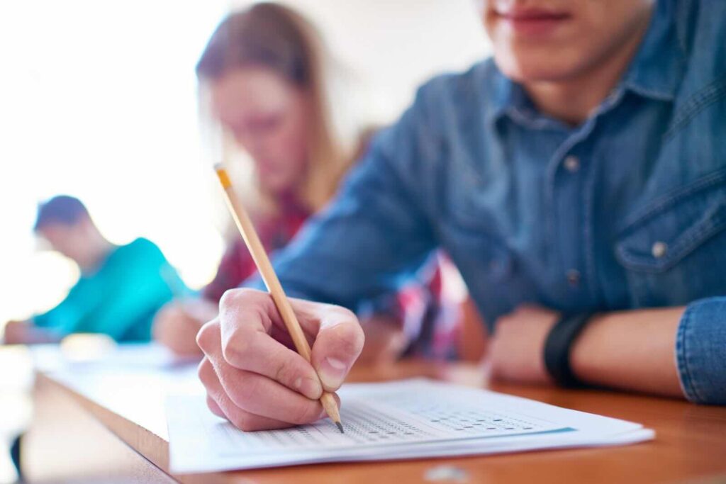 ¿Cómo ayudar a los estudiantes a mejorar el rendimiento en la PAES?: Conozca las soluciones digitales para potenciar el aprendizaje