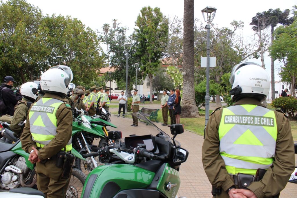 Reforzamiento en zonas comerciales y llamado a la prevención marcan inicio del plan Navidad Segura de Carabineros