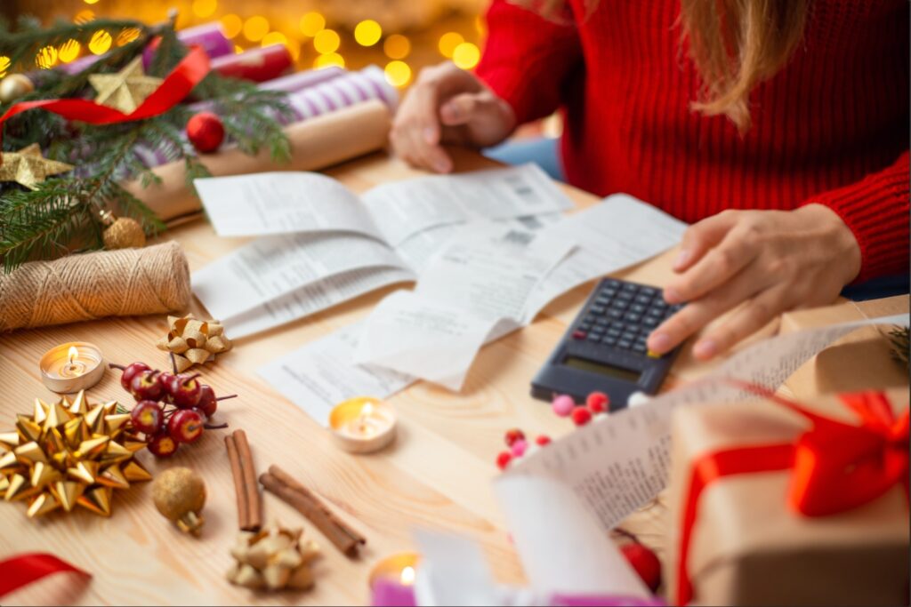 “Semáforo financiero”: consejos para celebrar Navidad sin endeudarse