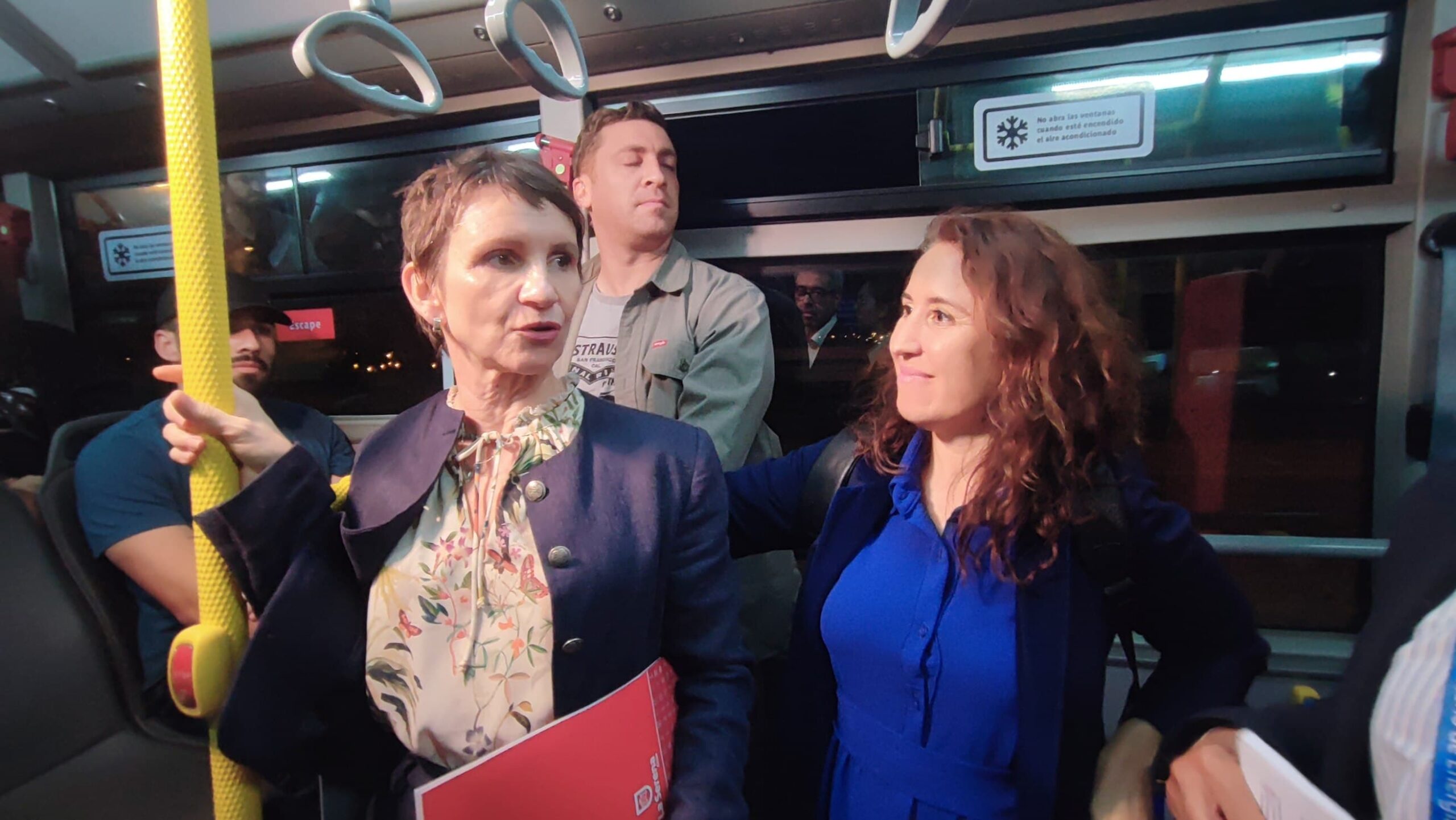 Ministra Tohá verificó e terreno el funcionamiento de los buses eléctricos